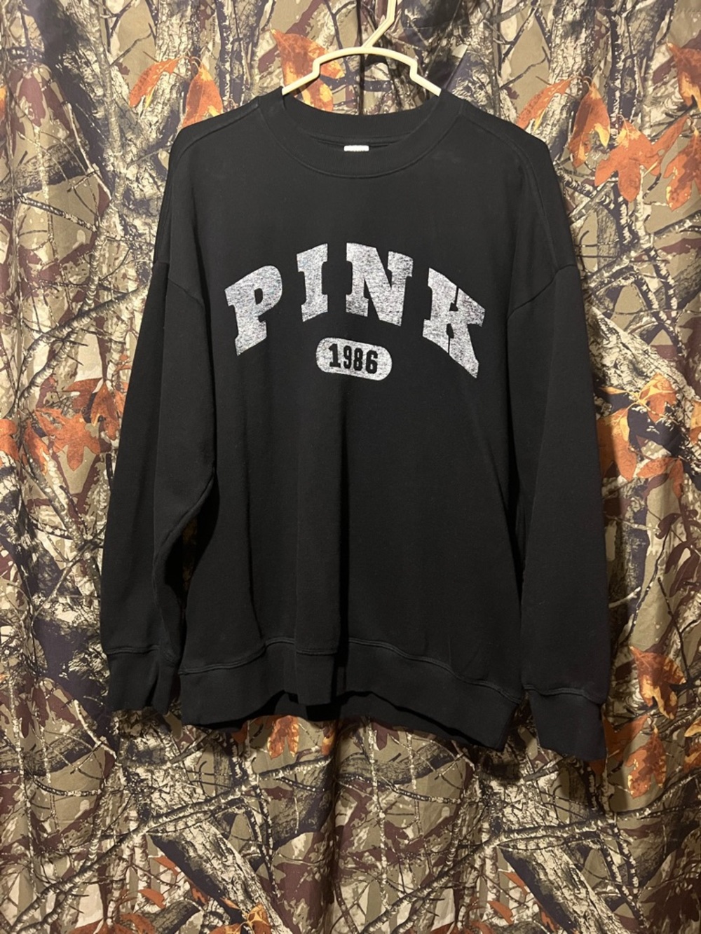 VS PINK crewneck sweatshirt- PRICE FIRM